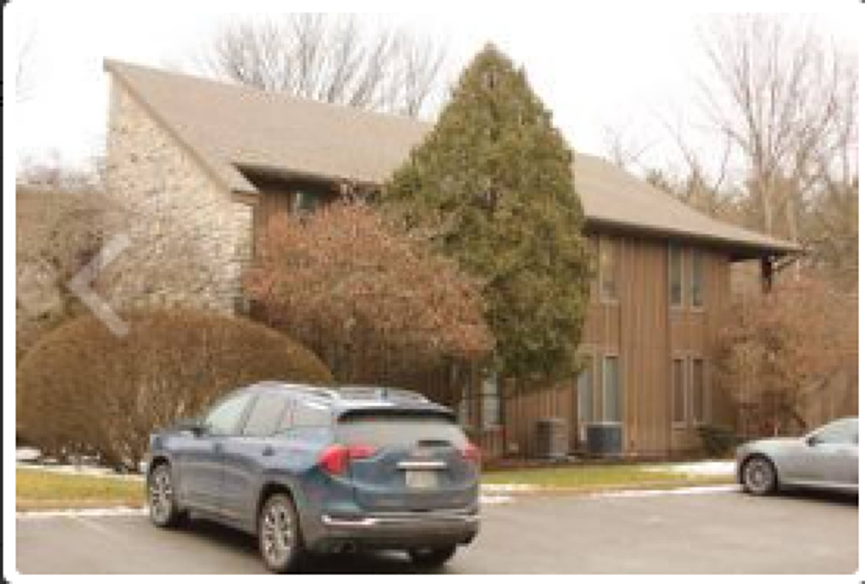 5015 Pine Creek Dr, Westerville, OH 43081