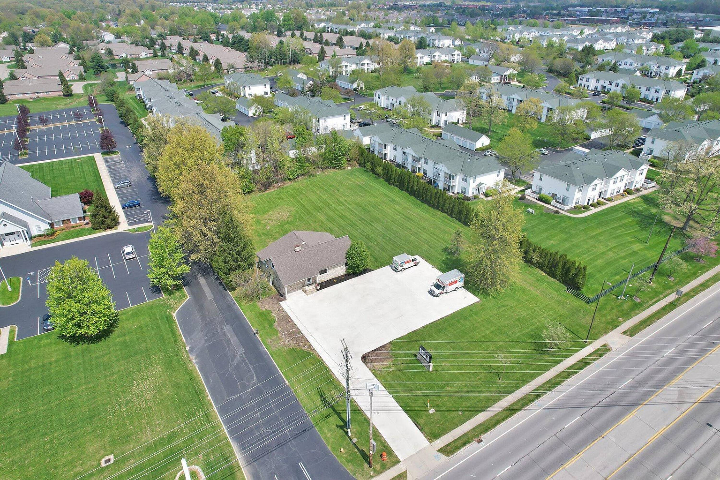 4466 Morse Rd, Columbus, OH 43230