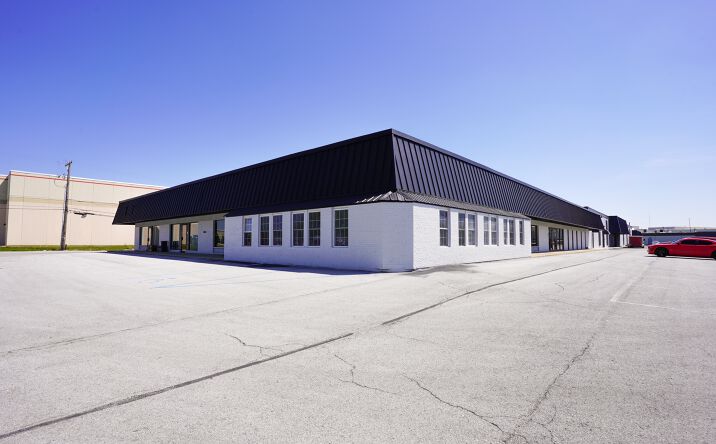 Pictures of Office, Restaurant, Special Purpose property located at 1940 S Elizabeth St, Kokomo, IN 46902 for lease - image #1