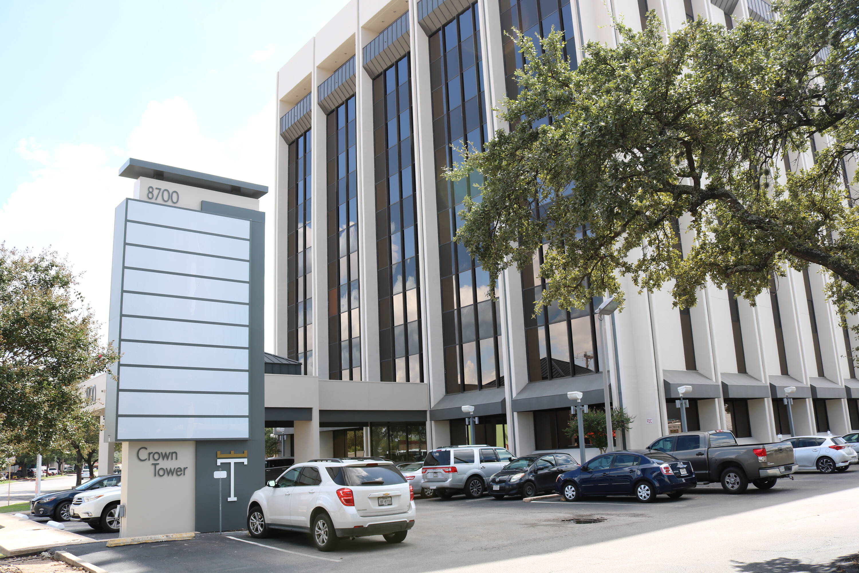 8700 Crownhill Blvd, San Antonio, TX 78209