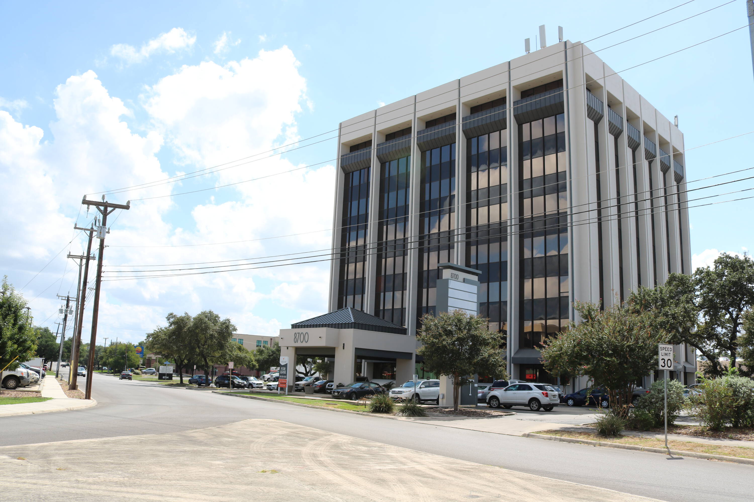 8700 Crownhill Blvd, San Antonio, TX 78209