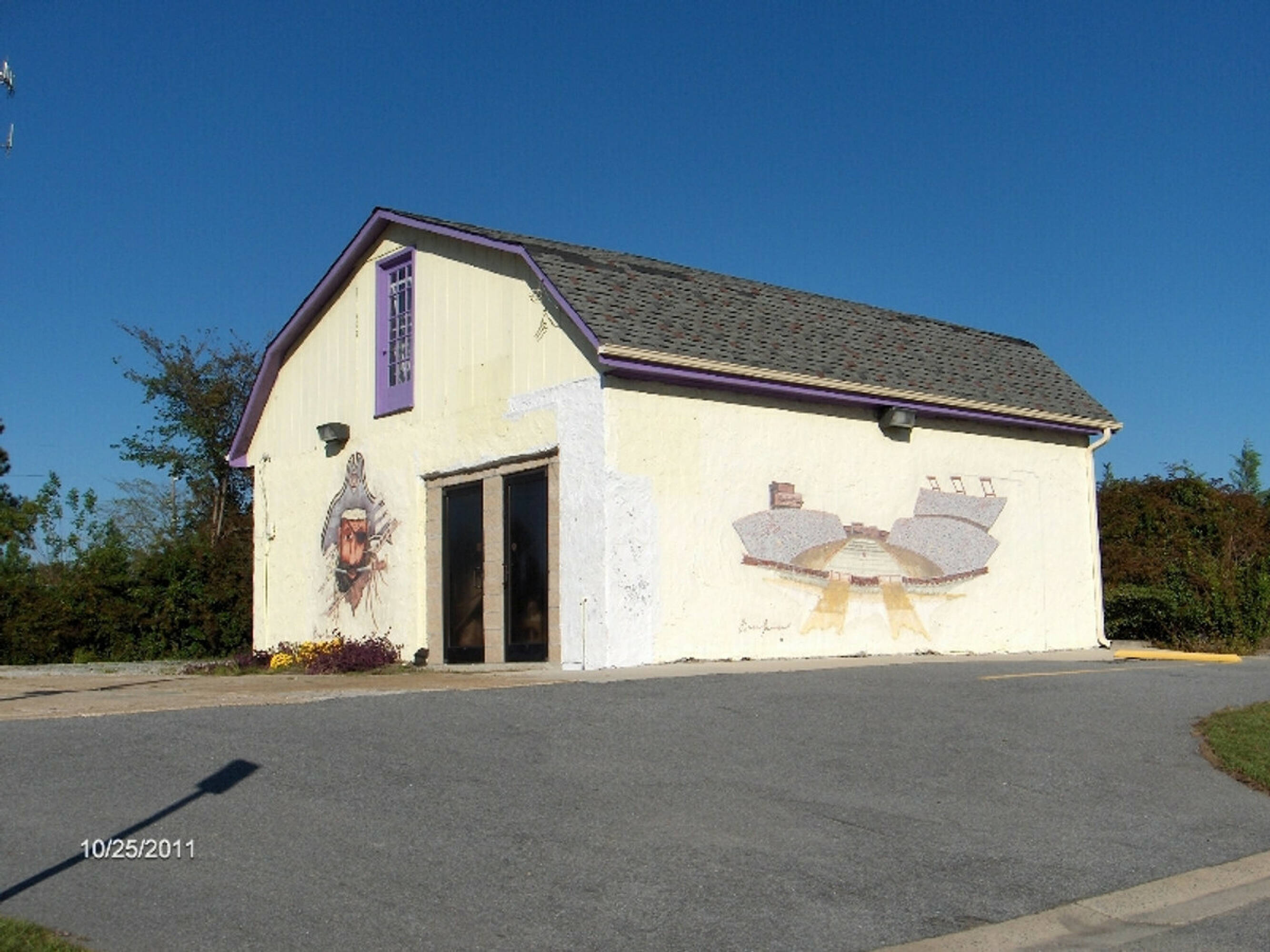 1525 Evans St, Greenville, NC 27834