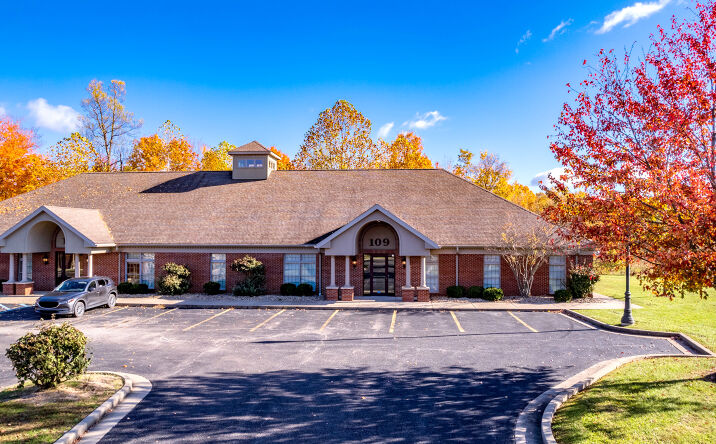 Pictures of Office property located at 109 Cambridge Pl, Bridgeport, WV 26330 for lease - image #1