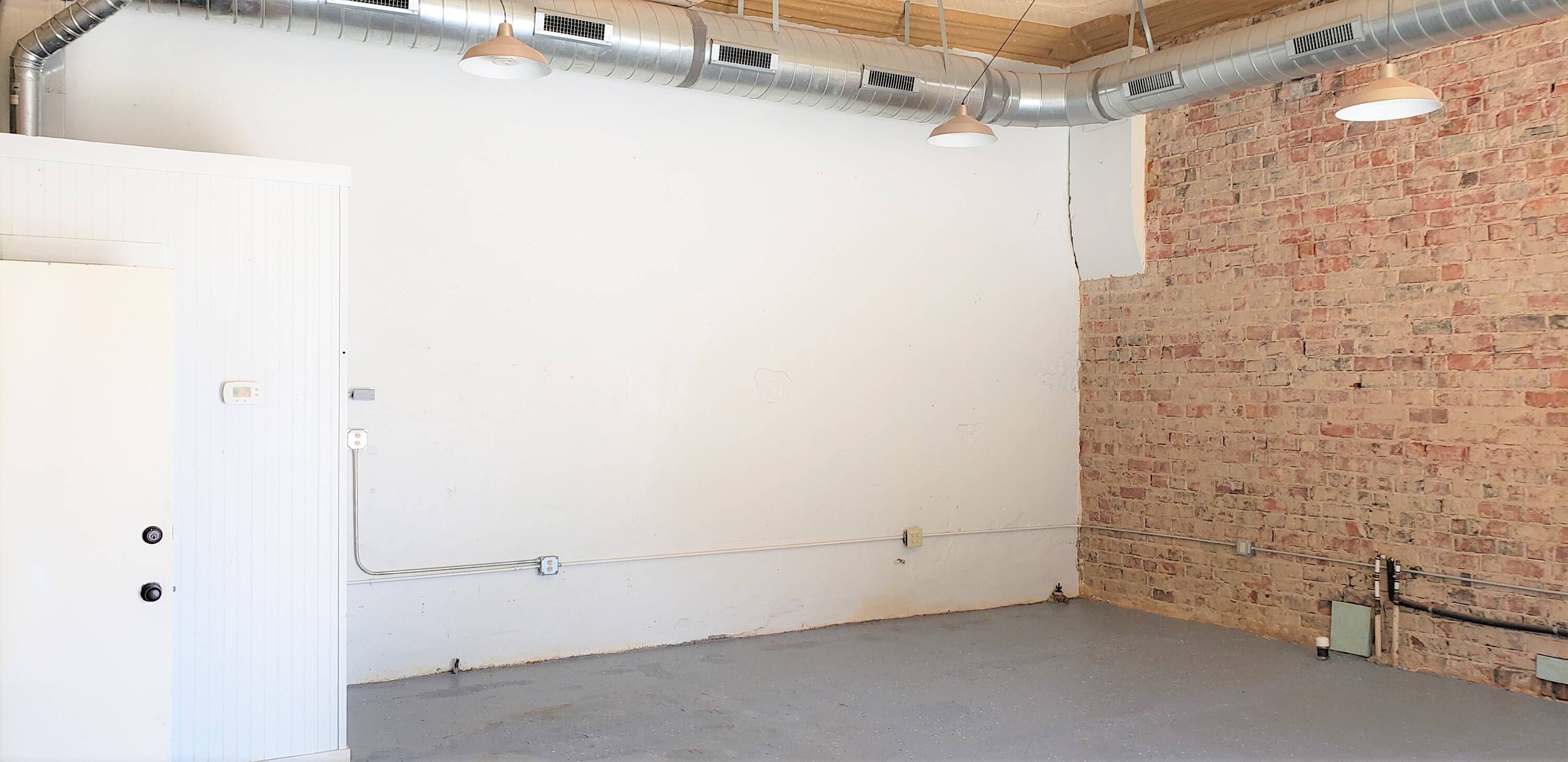 101 N Main St, Kirklin, IN 46050