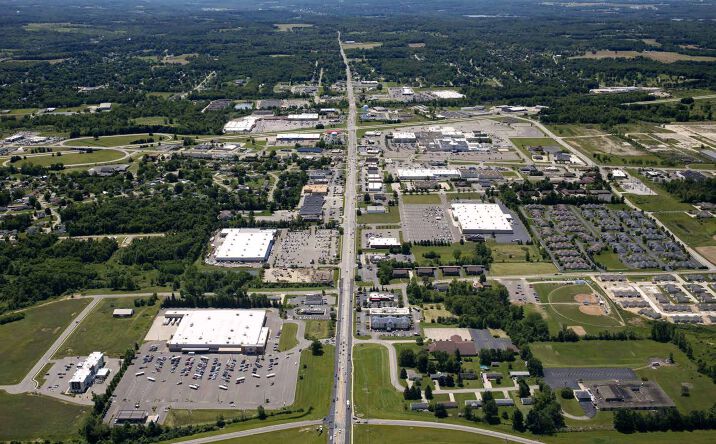 Pictures of Retail property located at 909 N Lexington-Springmill Rd, Mansfield, OH 44906 for lease - image #1