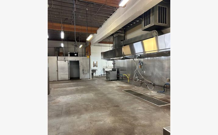 Pictures of Industrial property located at 2120 NE Oregon St, Portland, OR 97232 for lease - image #1