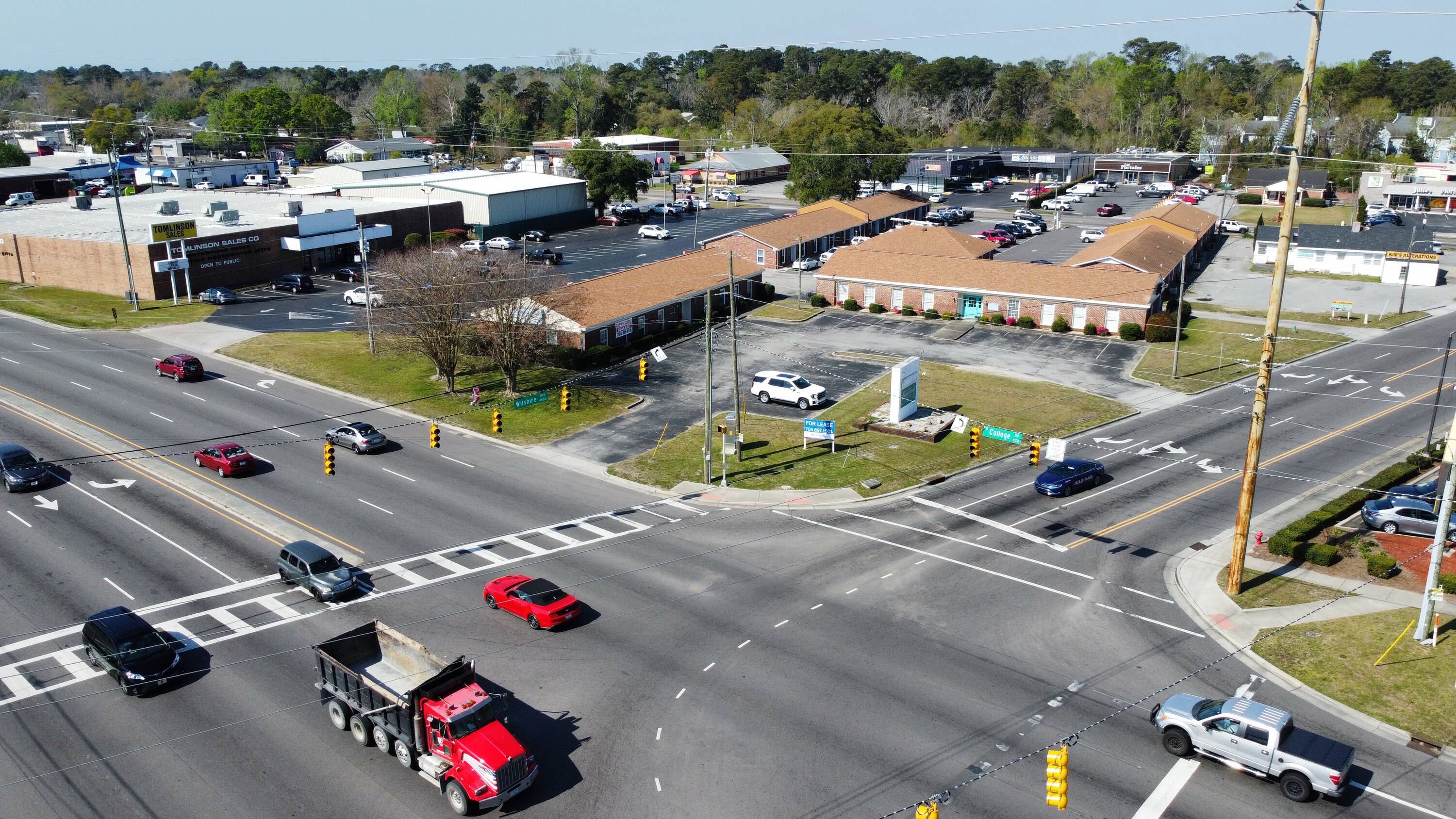 902 College Rd, Wilmington, NC 28403