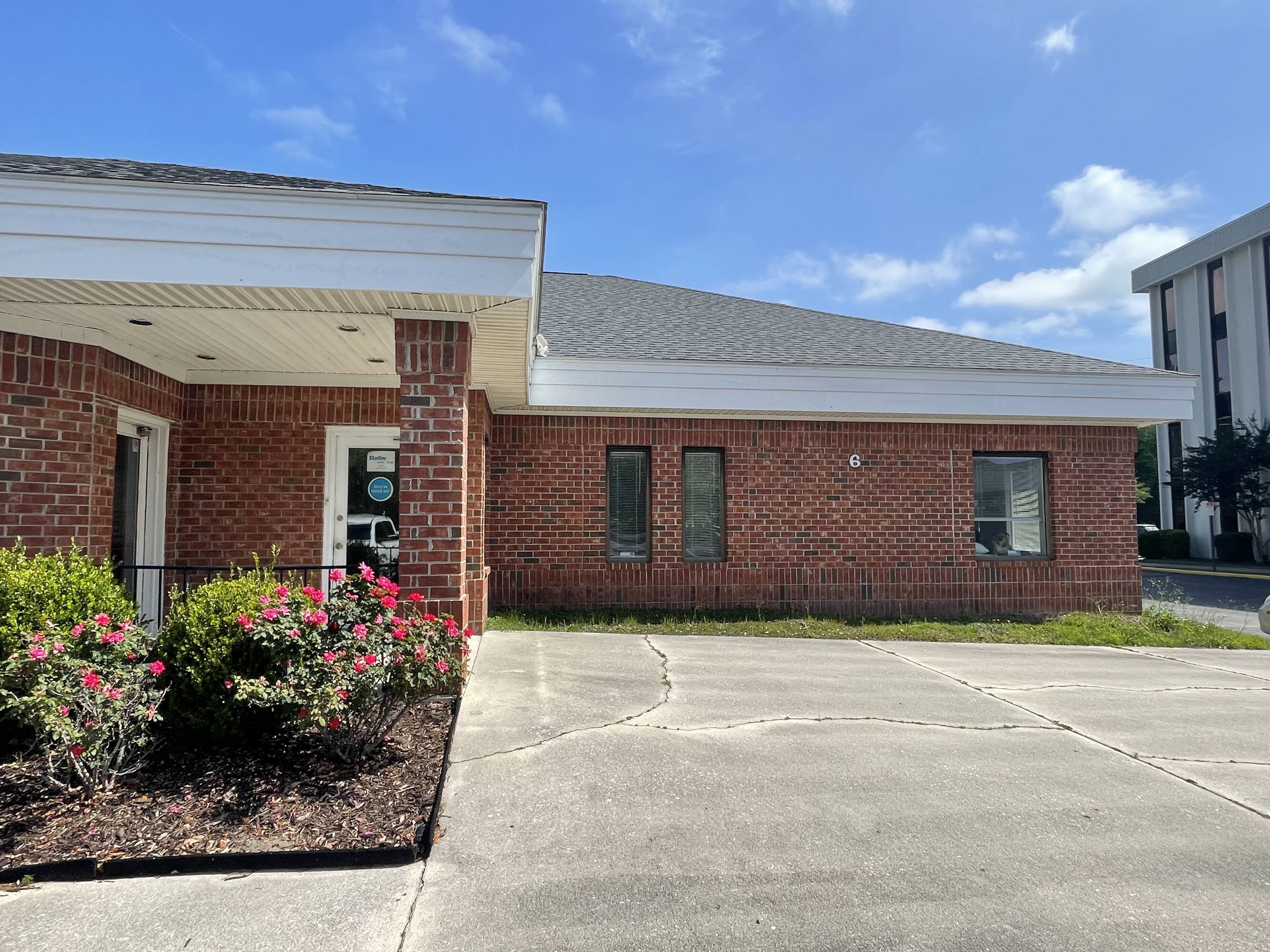 6 Carriage Ln, Charleston, SC 29407