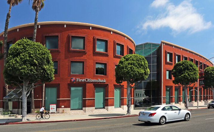 Pictures of Office property located at 350 S Beverly Dr, Beverly Hills, CA 90212 for sales - image #1