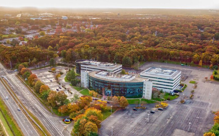 Pictures of Office property located at 888 Veterans Memorial Hwy, Hauppauge, NY 11788 for lease - image #1