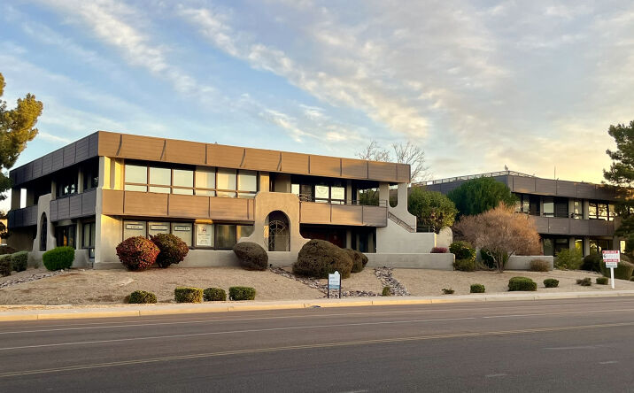 Pictures of Office, Restaurant property located at 7950 E Redfield Rd, Scottsdale, AZ 85260 for lease - image #1