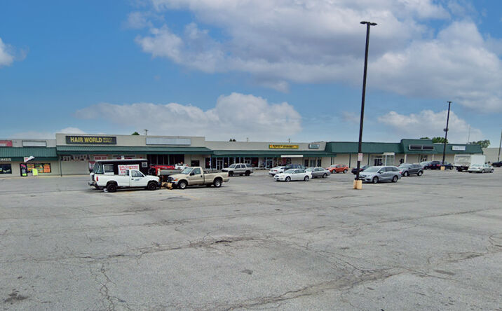 Pictures of Retail, Office, Restaurant property located at 3575-3657 E Livingston Ave, Columbus, OH 43227 for lease - image #1