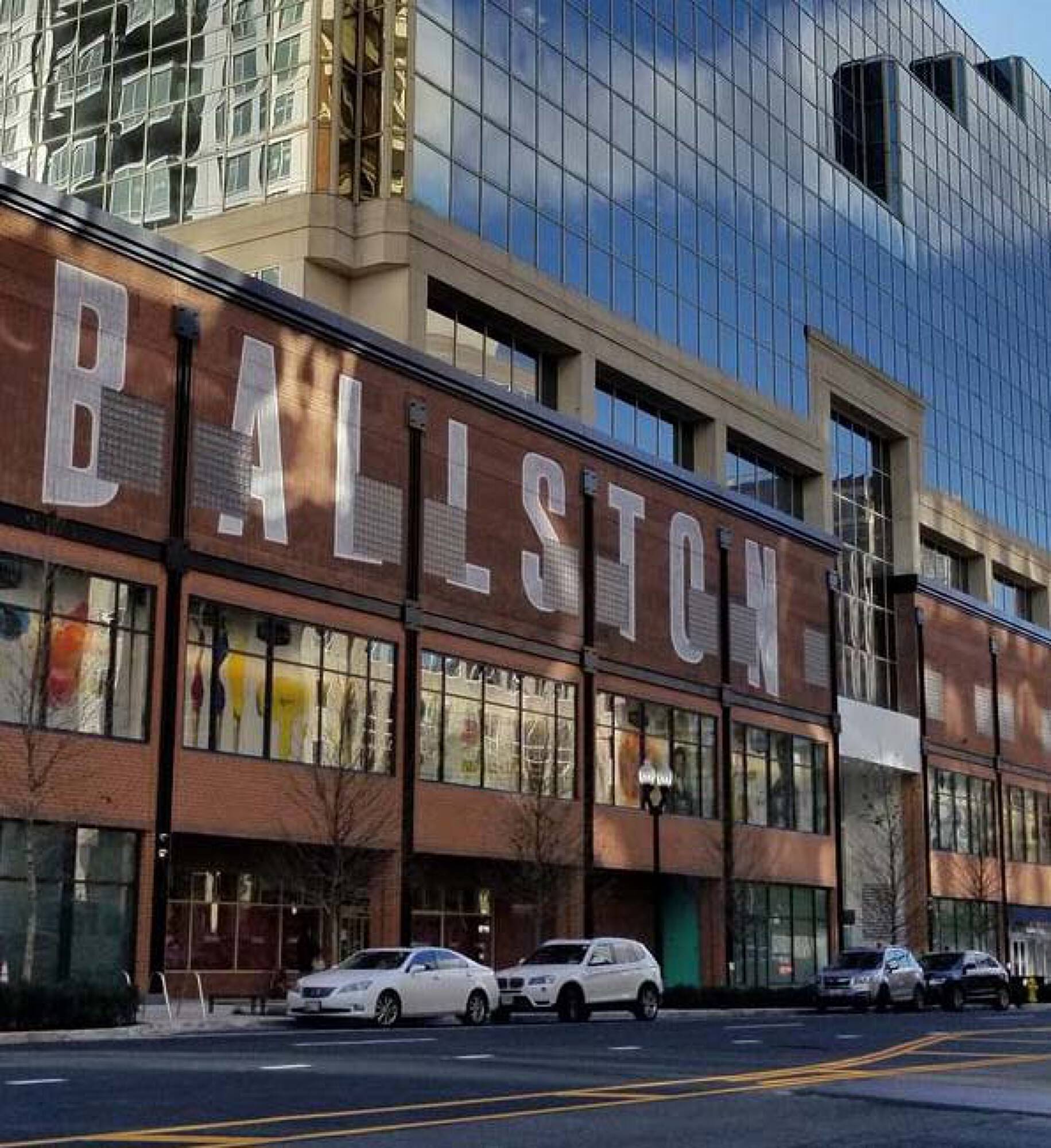 901 N Stuart St, Arlington, VA 22203 Retail Space for Lease