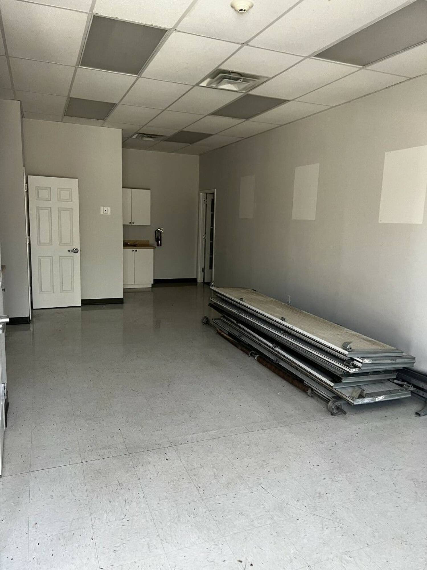 15 Frowein Rd, Center Moriches, NY 11934