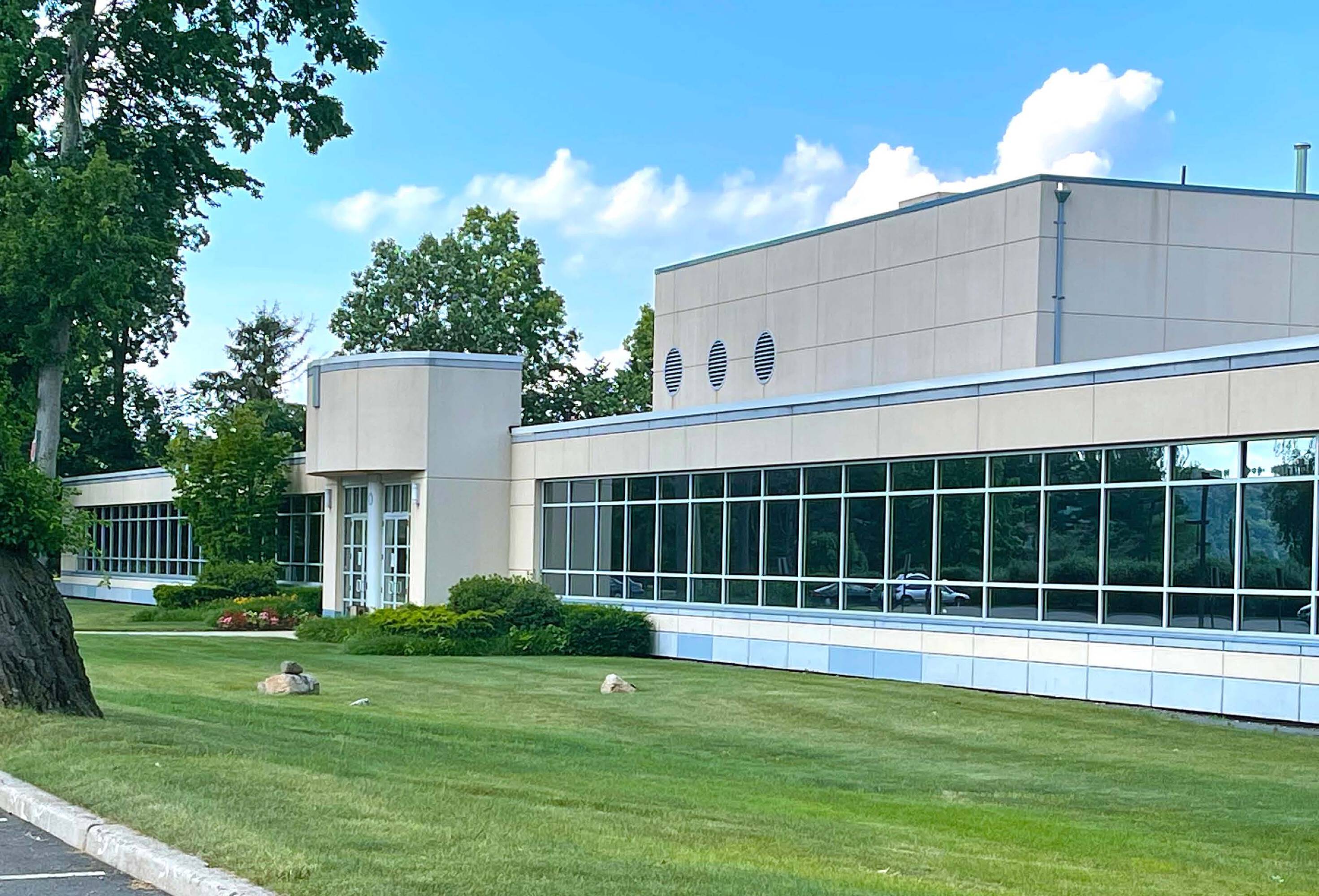 100 Grasslands Rd, Elmsford, NY 10523