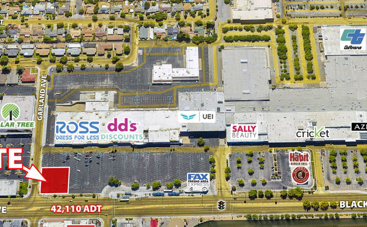 Pictures of Retail property located at 3636 N Blackstone Ave, Fresno, CA 93726 for lease - image #1
