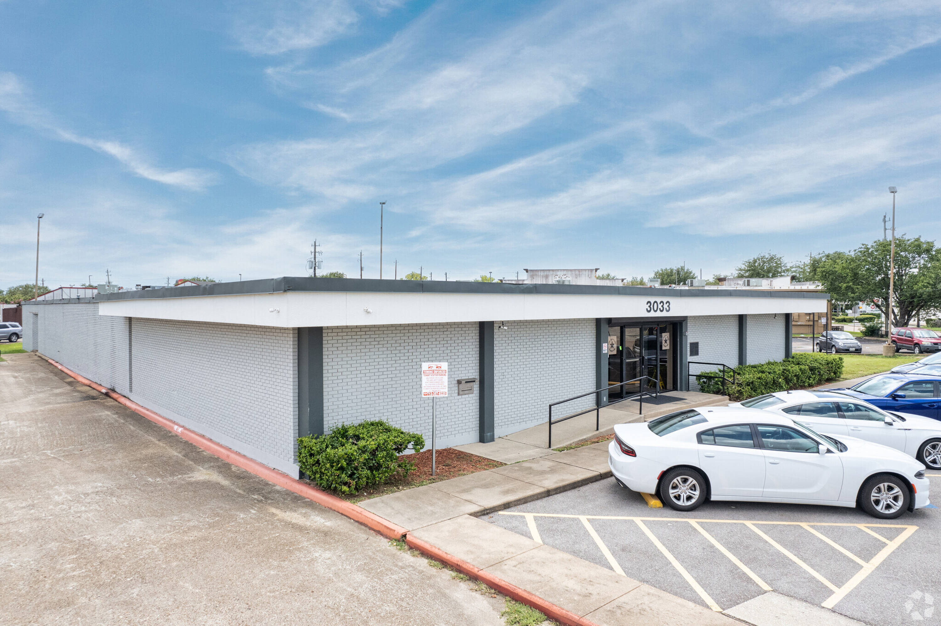 3033 Bayshore
