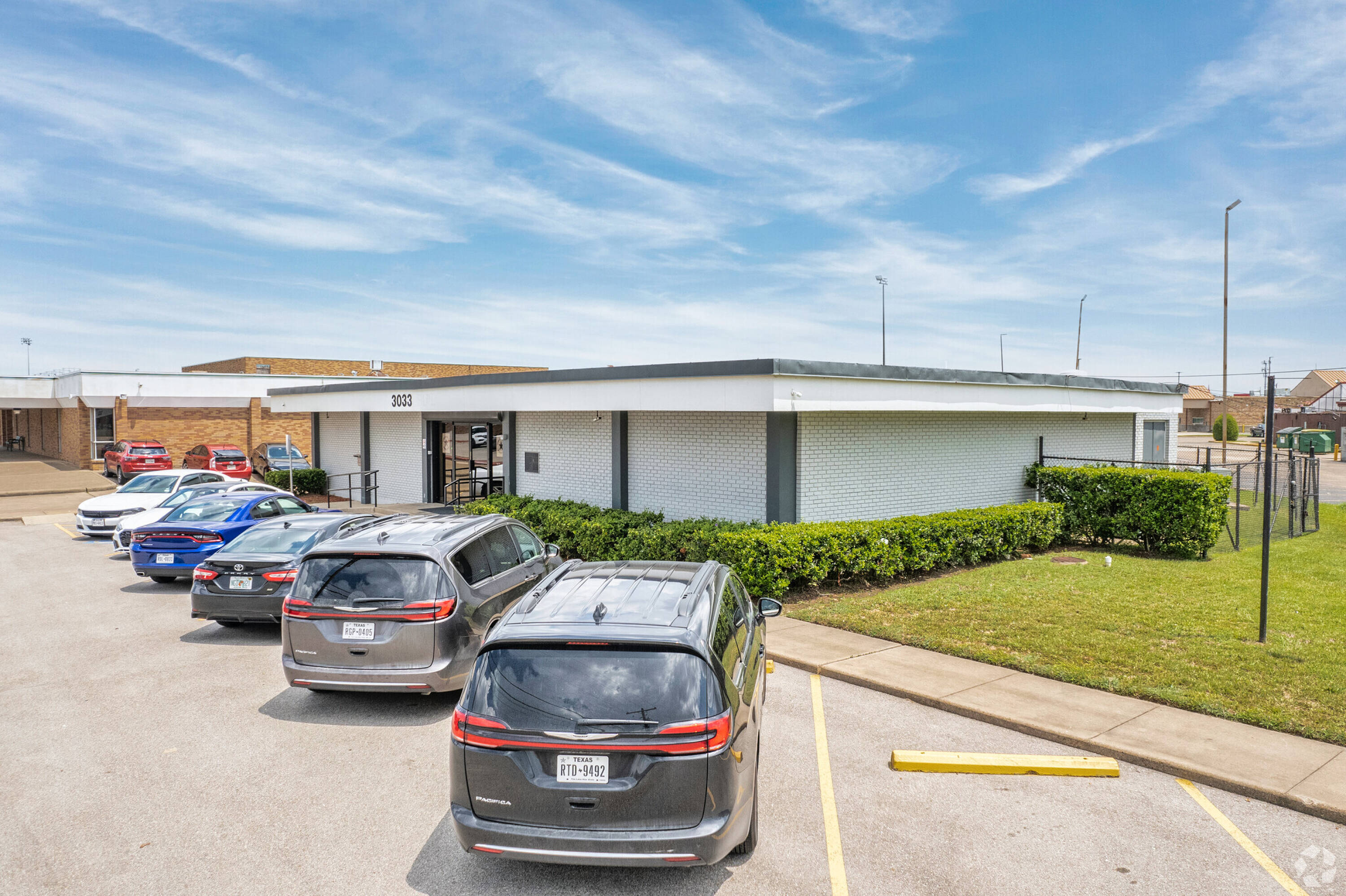 3033 Bayshore
