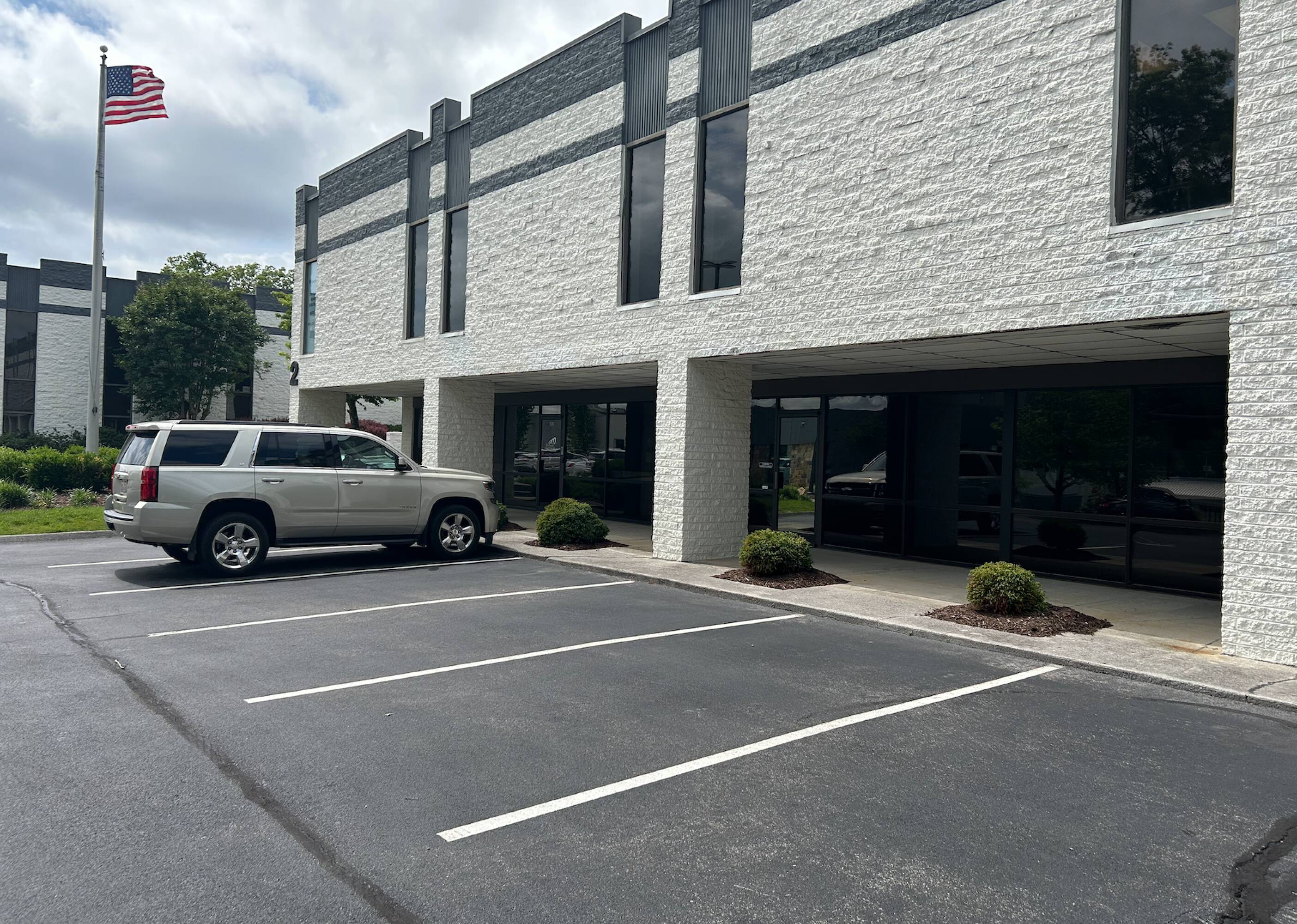 5401 Kingston Pike, Knoxville, TN 37919