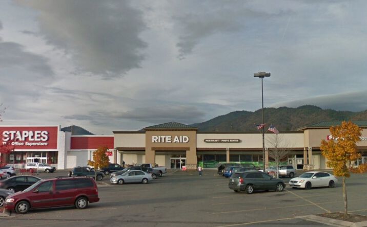 Pictures of Retail property located at 915 NE D St, Grants Pass, OR 97526 for lease - image #1