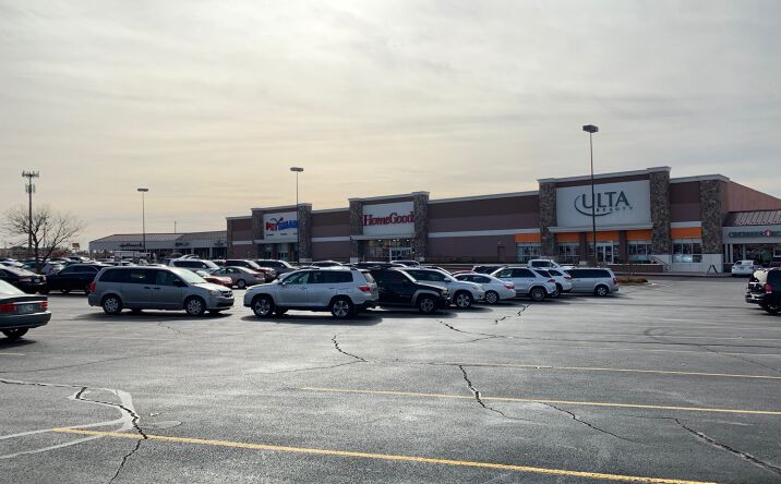Pictures of Retail property located at 7820 E 101st St, Tulsa, OK 74133 for lease - image #1