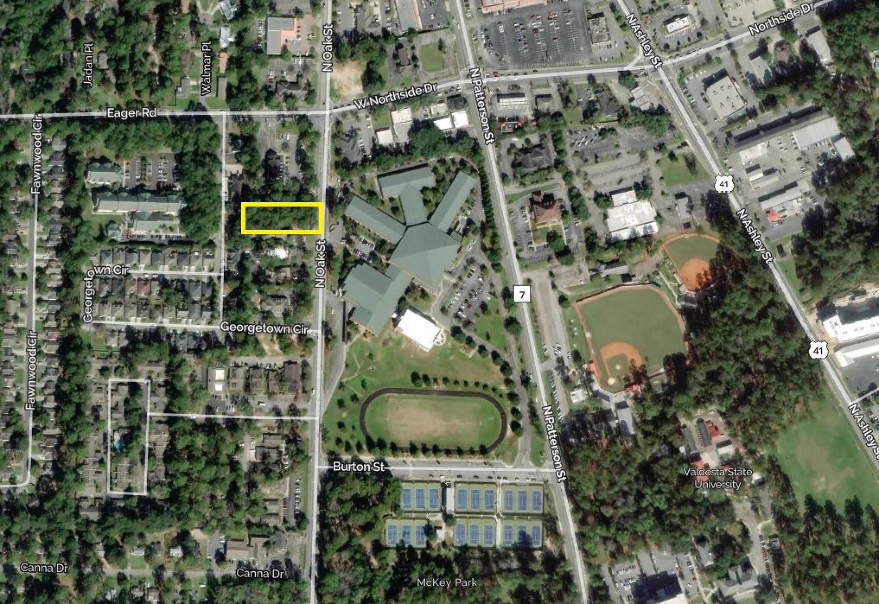 2724 N Oak St, Valdosta, GA 31602