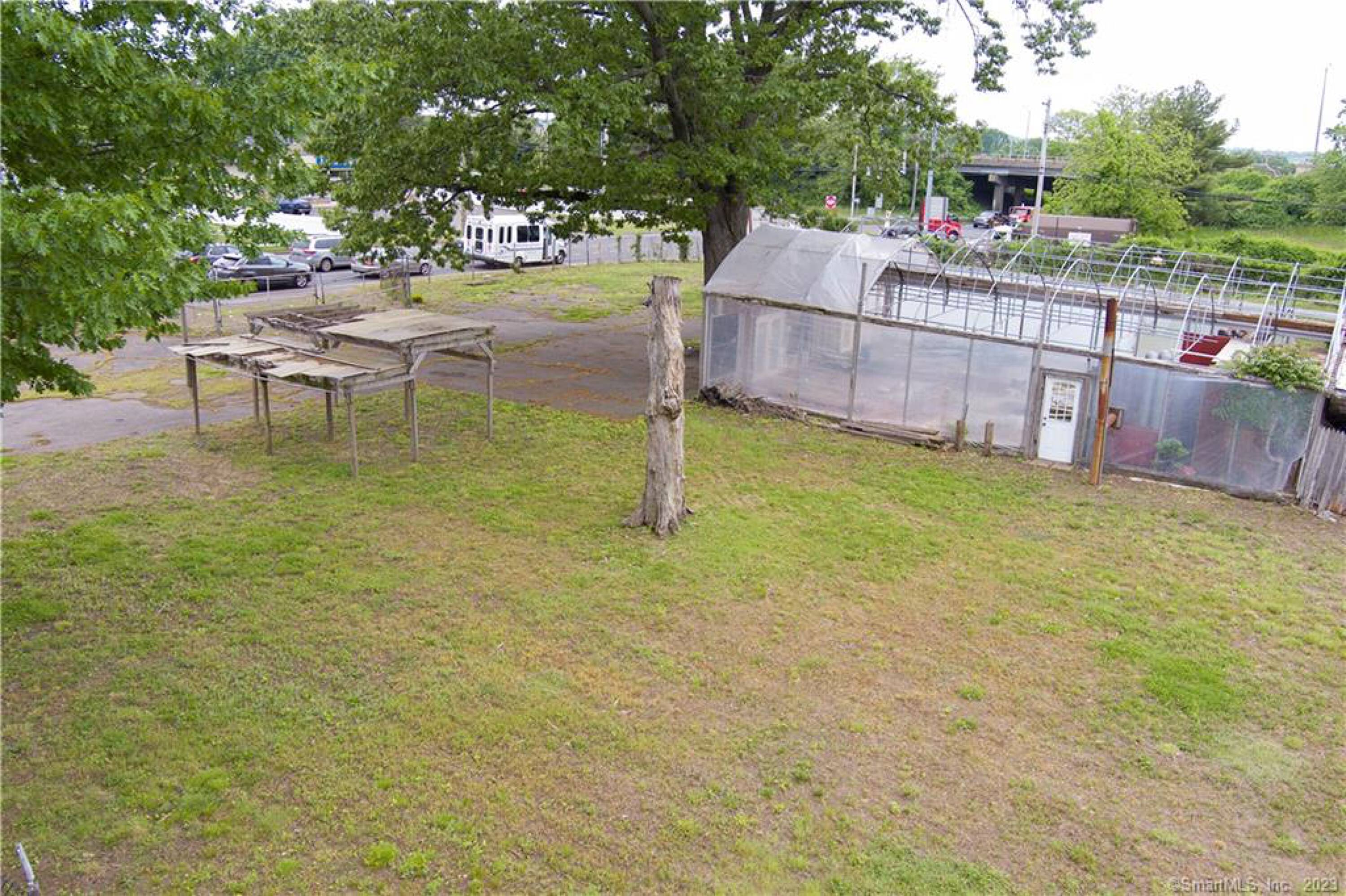 11 Montowese Ave, North Haven, CT 06473