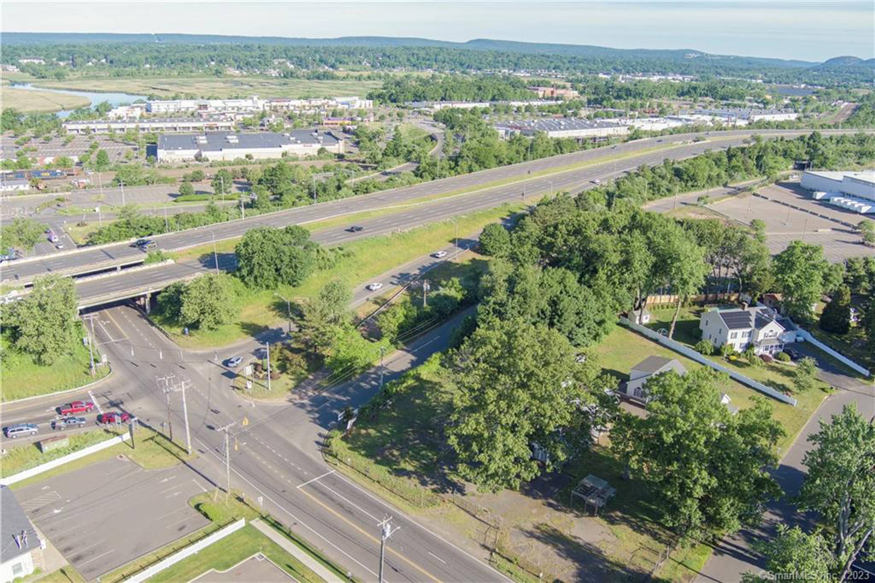 11 Montowese Ave, North Haven, CT 06473 Retail Space for Lease 11 Montowese Avenue