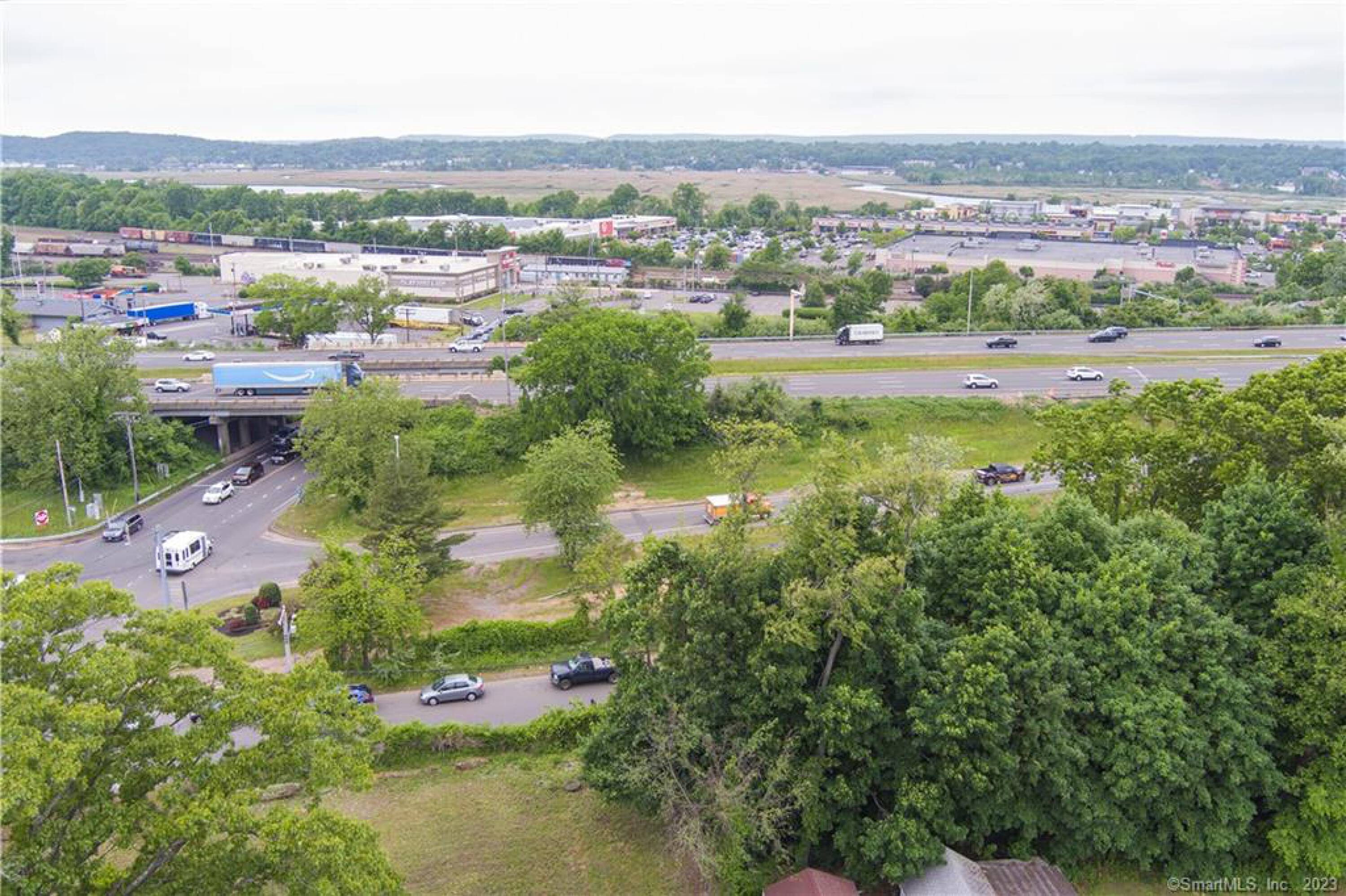 11 Montowese Ave, North Haven, CT 06473