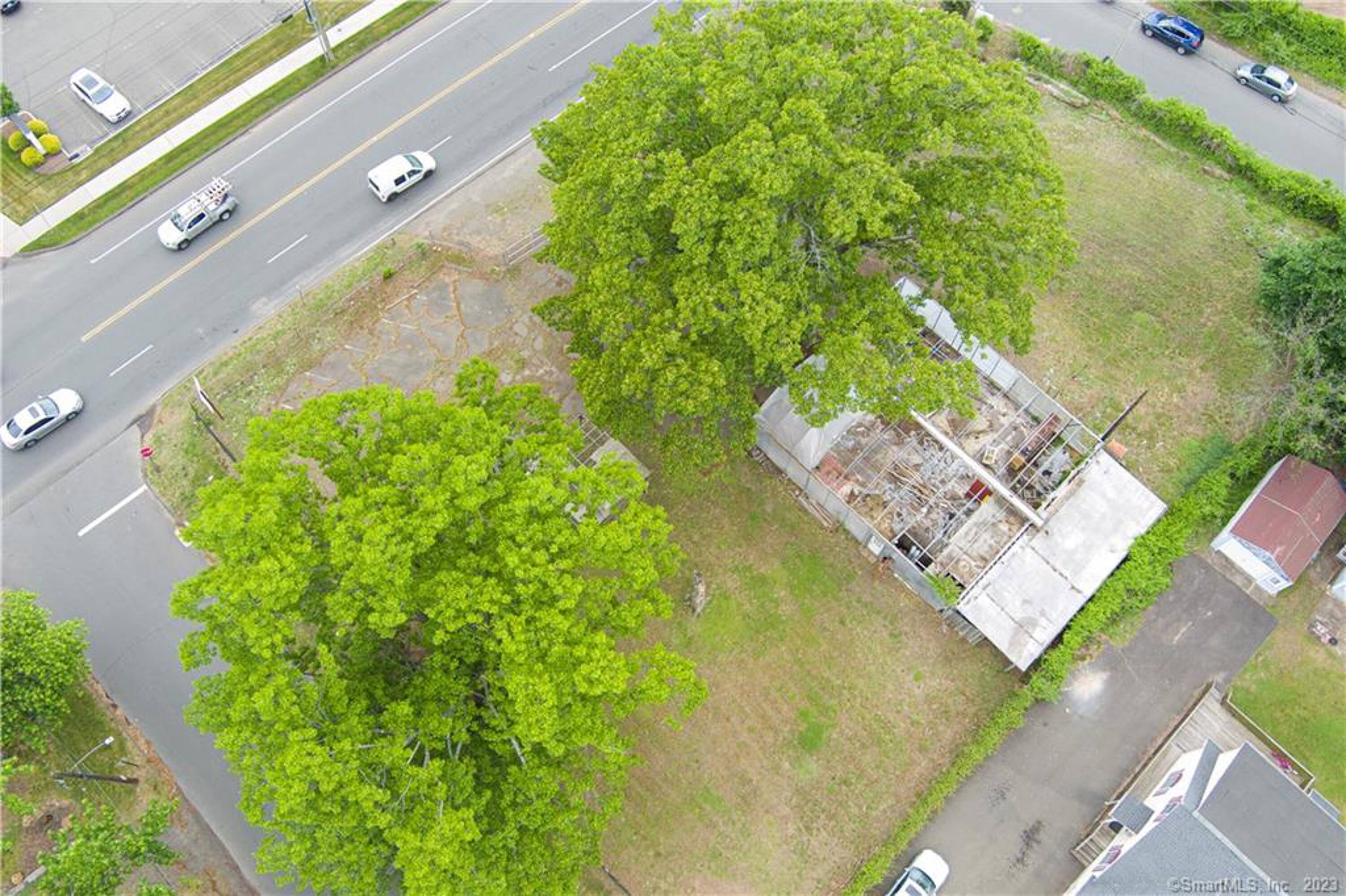 11 Montowese Ave, North Haven, CT 06473