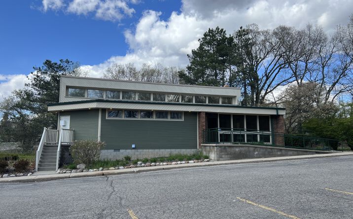 Pictures of Office property located at 2725 S Milford Rd, Highland Charter Twp, MI 48357 for lease - image #1