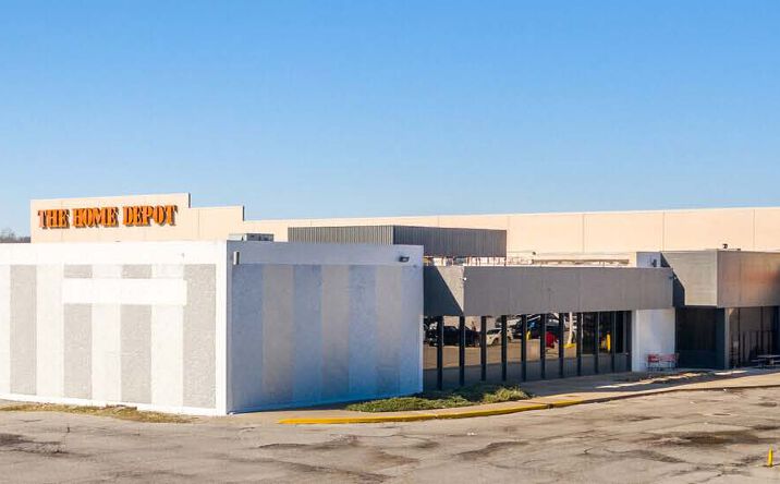 Pictures of Retail property located at 4701 Bannister Rd, KCMO, MO 64137 for lease - image #1