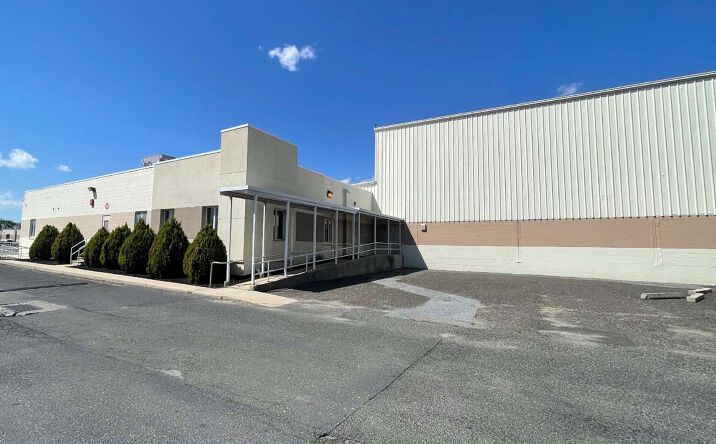 Pictures of Retail, Industrial property located at 46 NW Ave, Vineland, NJ 08360 for lease - image #1