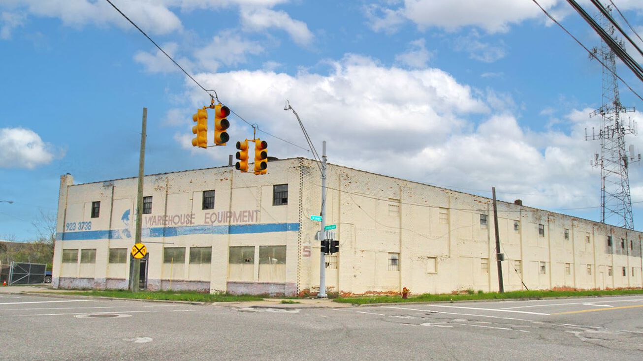 pictures-of-industrial-property-located-at-11400-shoemaker-street