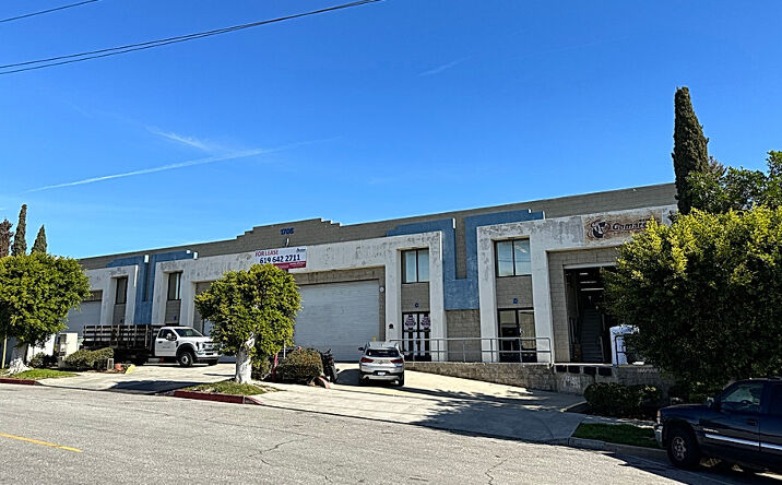 Pictures of Industrial property located at 1703-1705 Hoover Avenue, National City, CA 91950 for lease - image #1