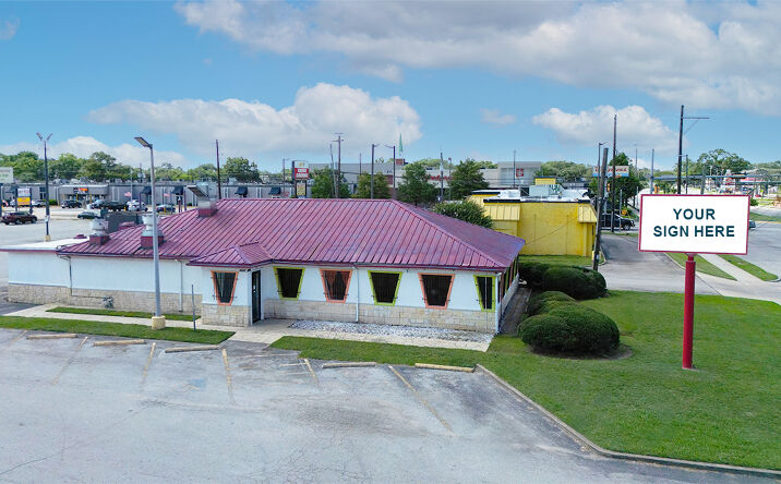 Pictures of Restaurant property located at 3327 Mangum Rd, Houston, TX 77092 for lease - image #1