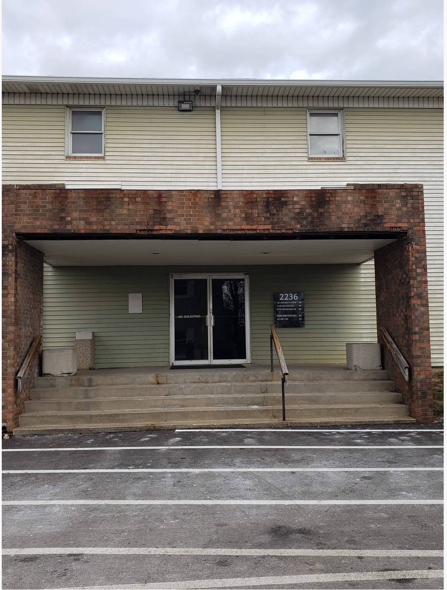 2238 S Hamilton Rd, Columbus, OH 43232