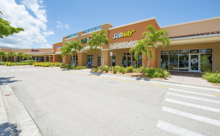 Pictures of Retail property located at 20321 Summerlin Road, Fort Myers, FL 33908 for lease - image #1