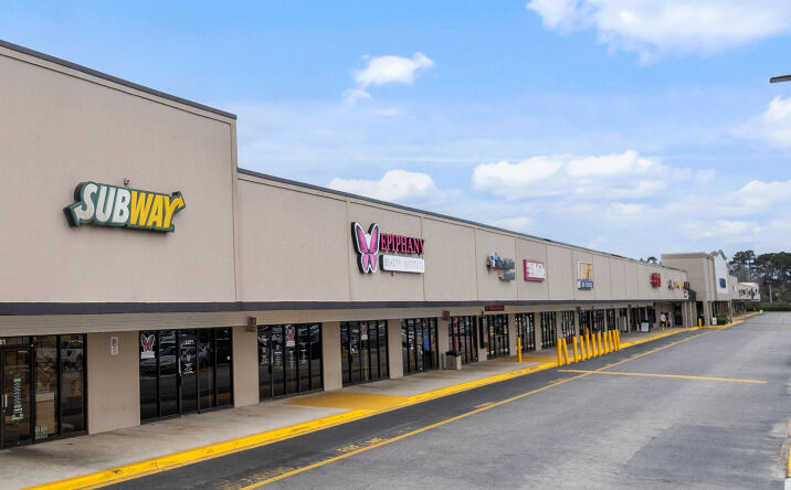 Pictures of Retail, Restaurant property located at 975 Bacons Bridge Road, Summerville, SC 29485 for lease - image #1
