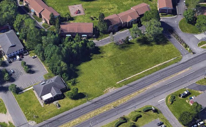 Pictures of Land property located at 1412 Route 130, Burlington, NJ 08016 for lease - image #1