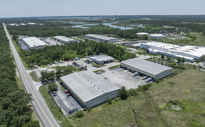 Pictures of Industrial property located at 4960 Lakeland Commerce Pkwy, Lakeland, FL 33805 for lease - image #1