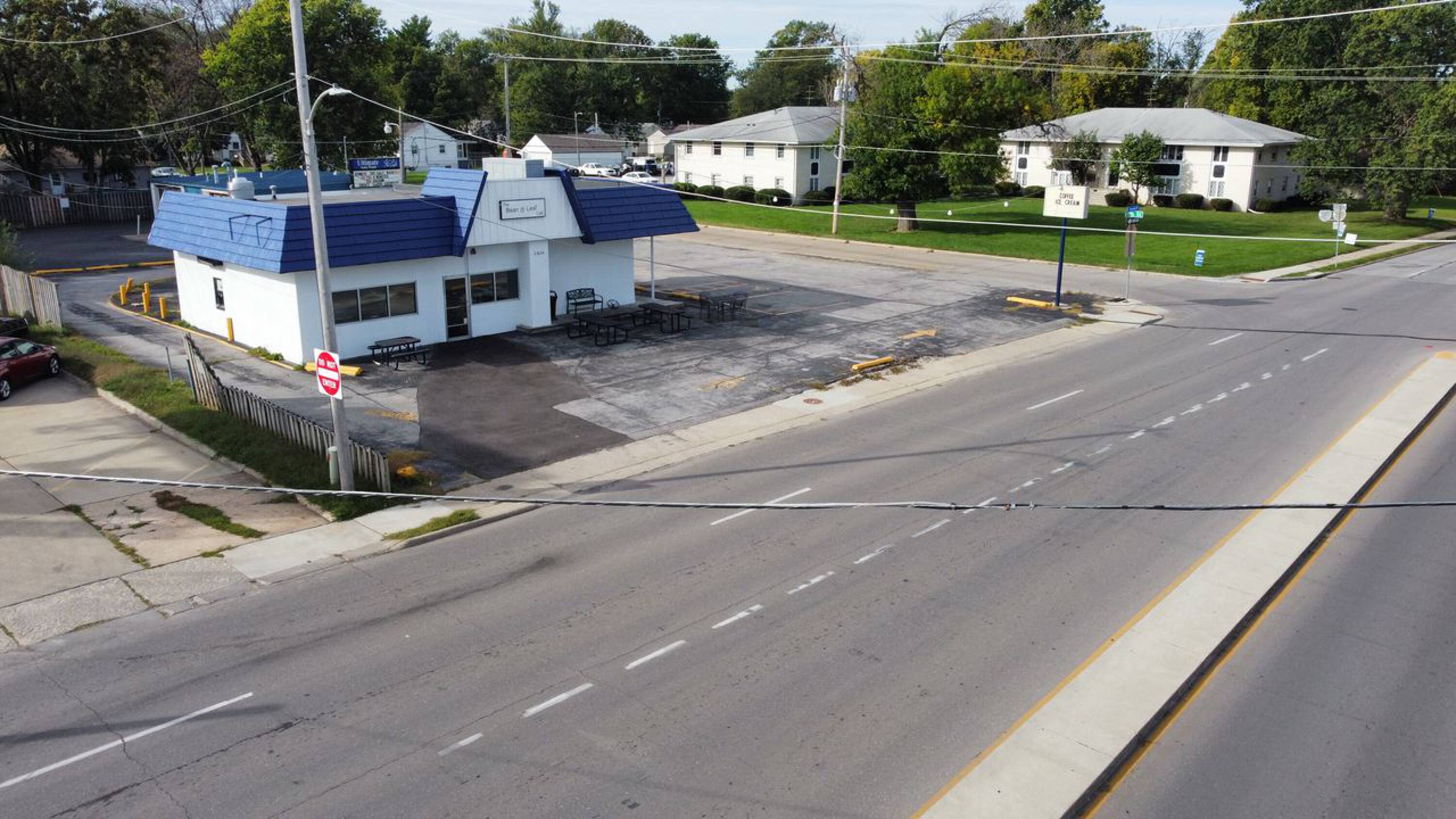 5814 Hickman Rd, Des Moines, IA 50322