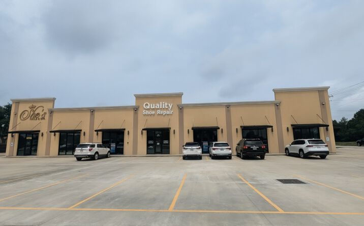 Pictures of Retail property located at 2302 Nall St, Port Neches, TX 77651 for lease - image #1