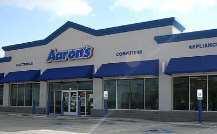 Pictures of Retail property located at 910 Spring St, Petoskey, MI 49770 for lease - image #1