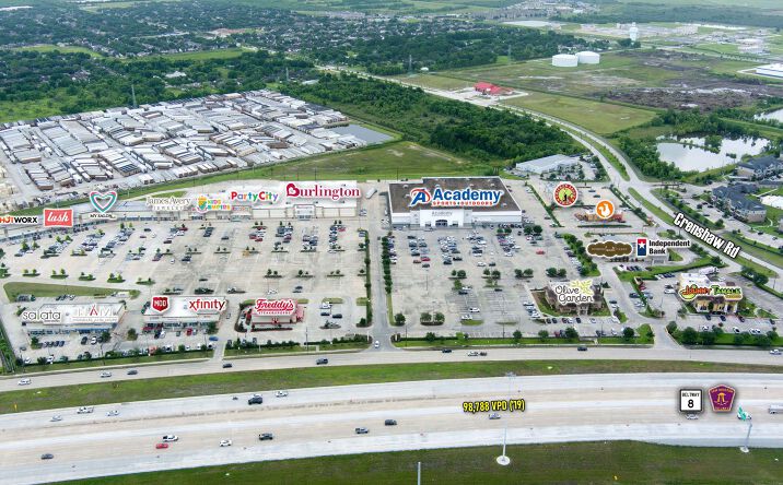 Pictures of Retail property located at 4589 East Sam Houston Pkwy S, Pasadena, TX 77505 for lease - image #1