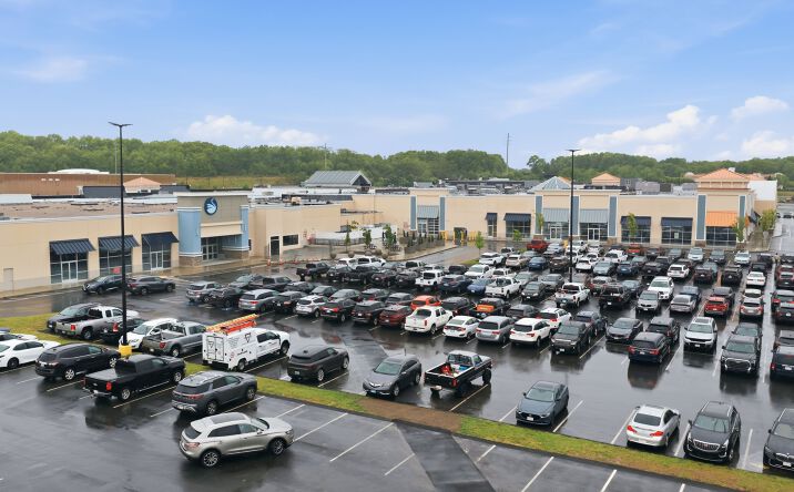 Pictures of Retail property located at 262 Swansea Mall Dr, Swansea, MA 02777 for lease - image #1