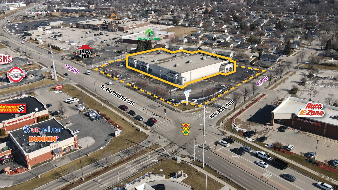 2811 S Business Dr, Sheboygan, WI 53081 Retail Space for Lease