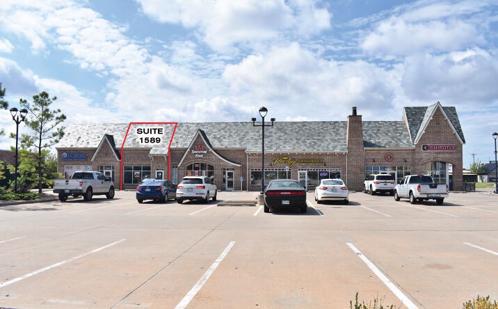 Pictures of Retail property located at 1501 S Broadway, Edmond, OK 73013 for lease - image #1