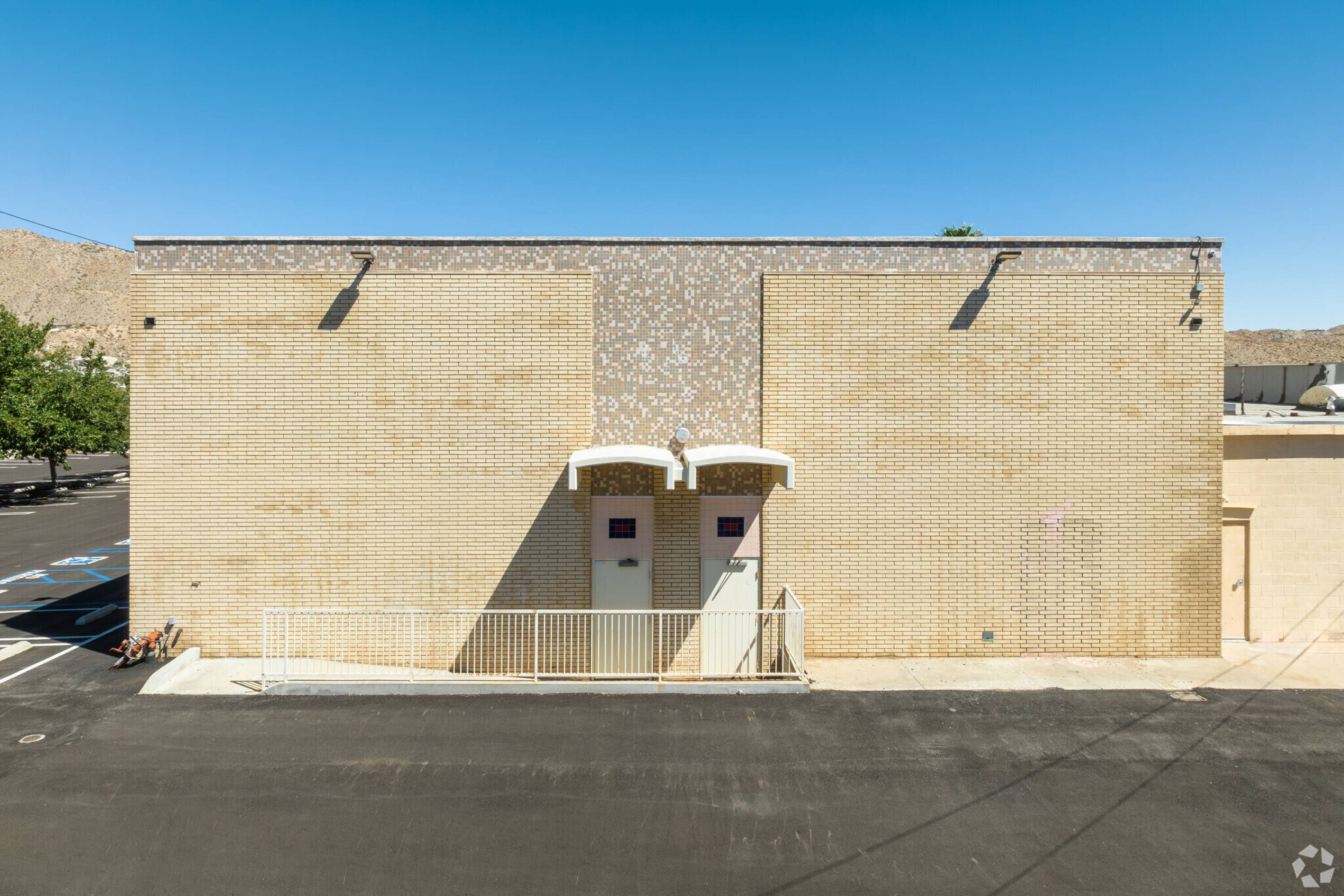 56401 29 Palms Hwy, Yucca Valley, CA 92284