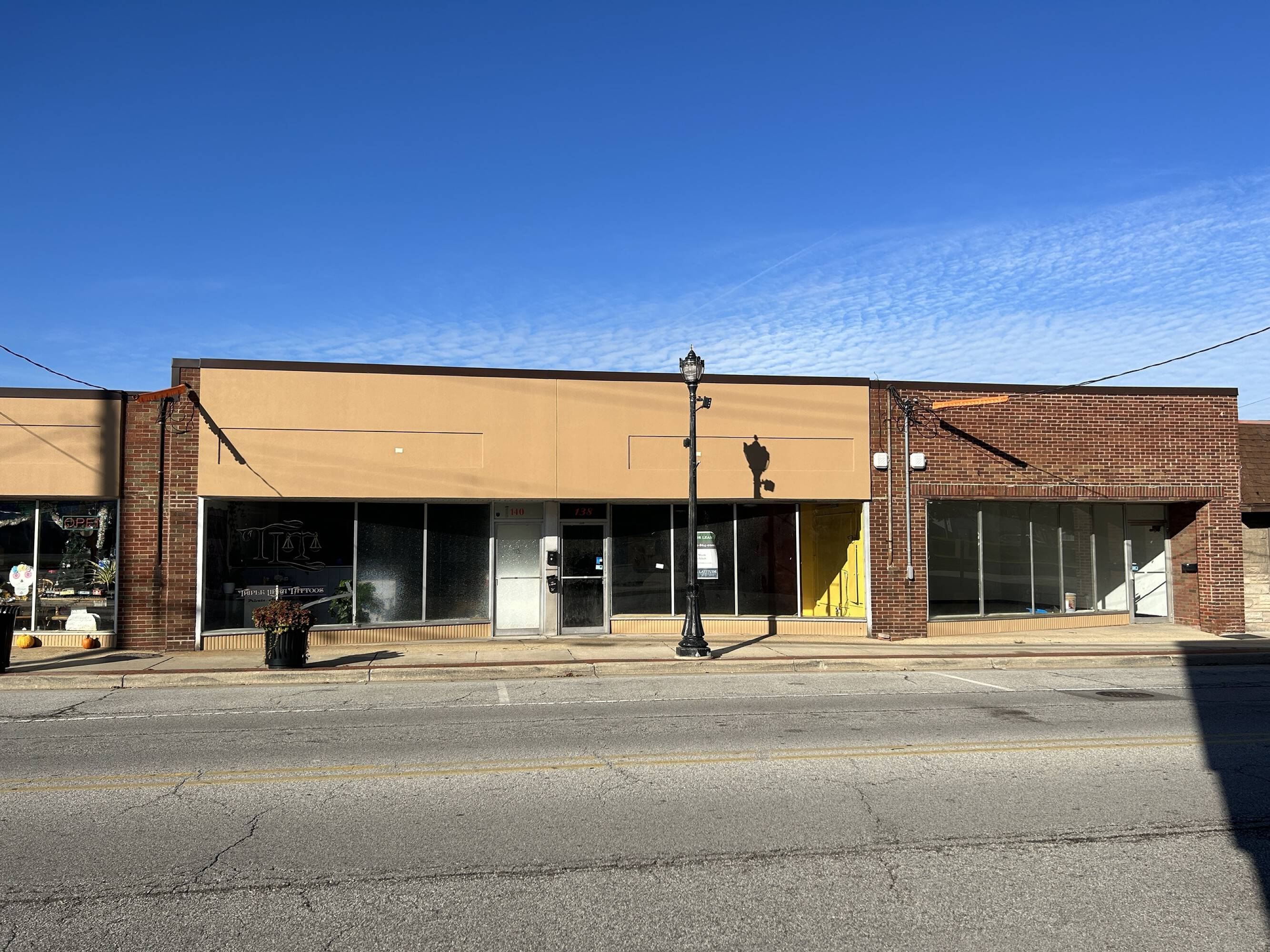134 S Broad St, Griffith, IN 46319